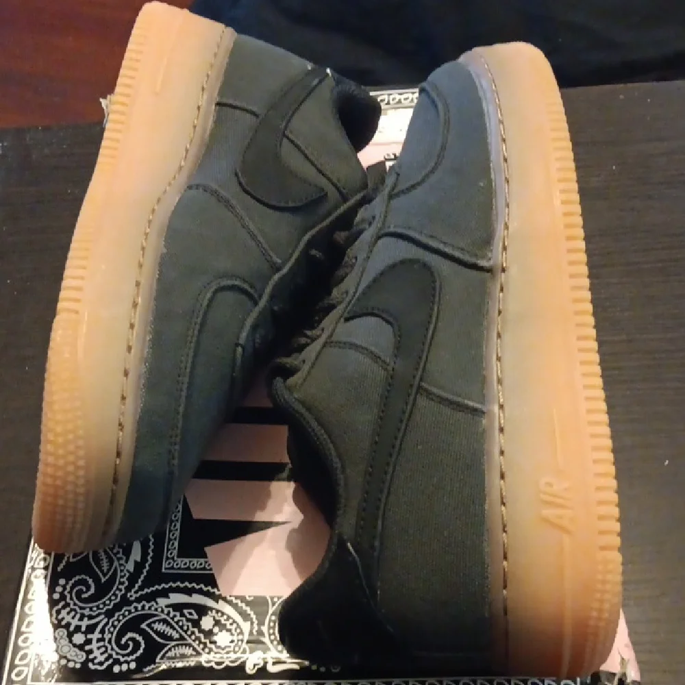 Nike Air Force 1 Low '07 "Black Gum" M6Y/W7.5 Brand New - Picture 8 of 9